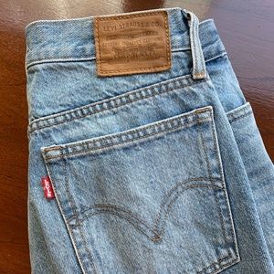 Levi’s Wedgie Fit Raw Hem Jeans
